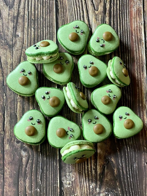 Avocado Macarons 3D