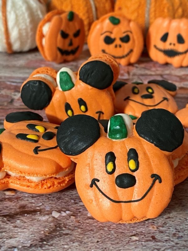 Halloween pumpkin Mickey macarons
