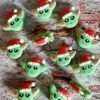 Santa Baby Yoda macarons