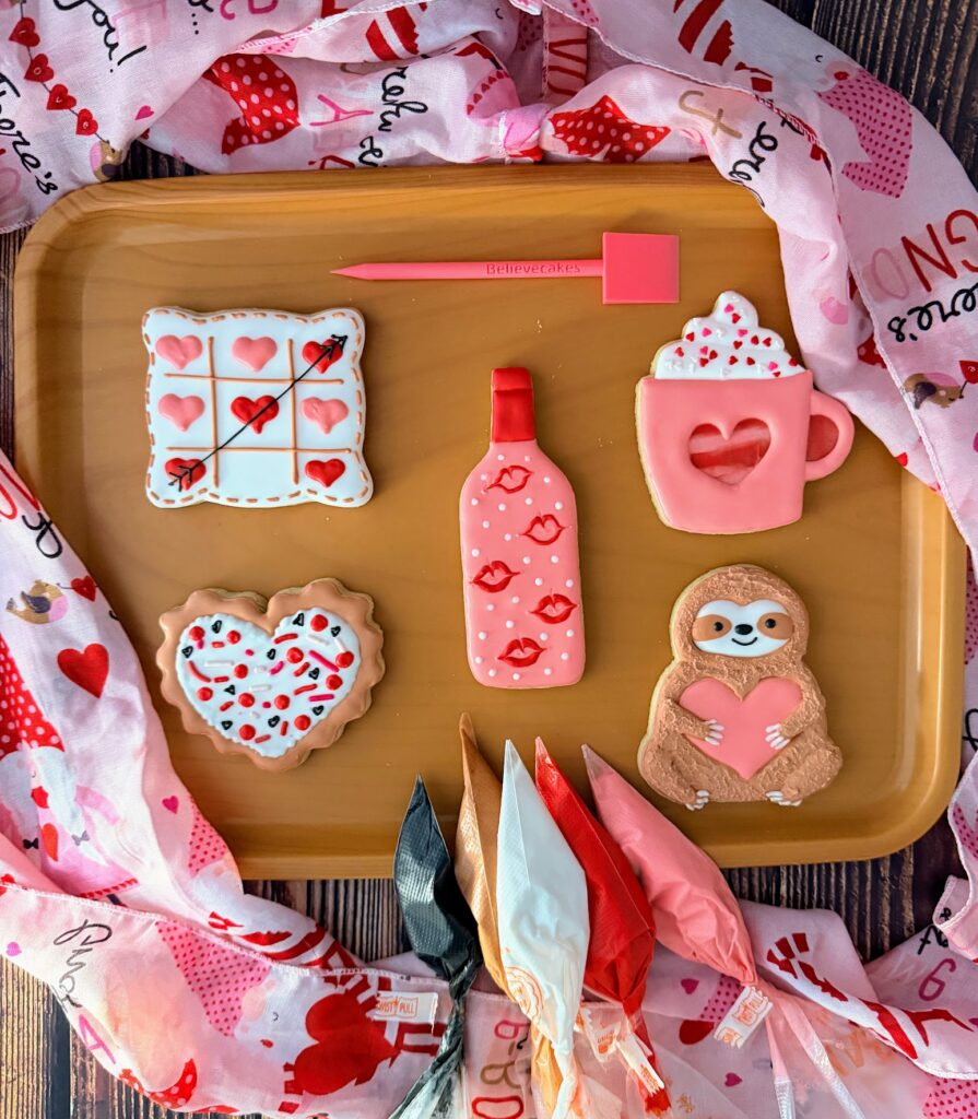 Cozy Comforts Valentines cookie decorating class set fully decorated